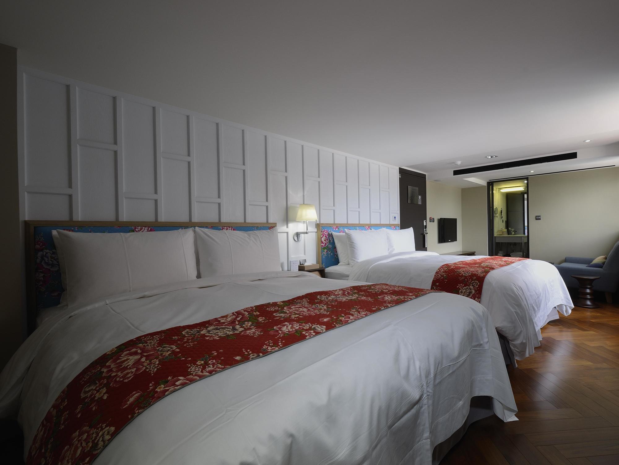 Reddot Hotel Тайчжун Екстер'єр фото