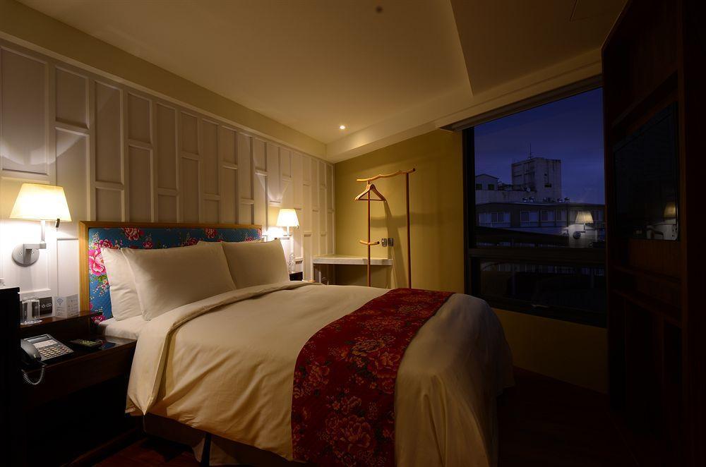 Reddot Hotel Тайчжун Екстер'єр фото
